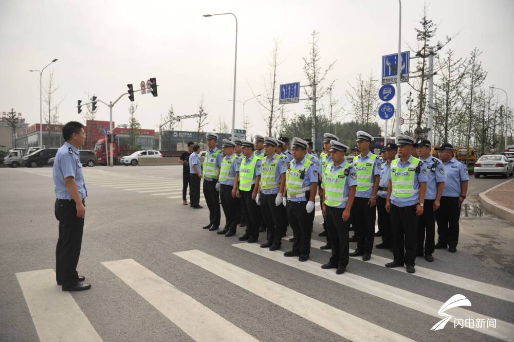 齐鲁网·闪电新闻9月2日讯9月1日,临沂市河东交警大队联合公安分局特