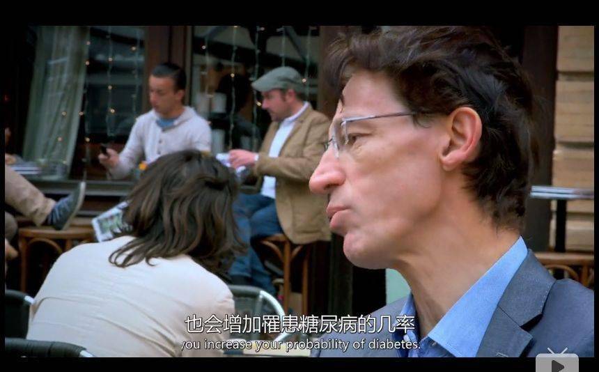 这还不是法国悖论的全部,法国人的健康也归功于他们对待美食的态度.