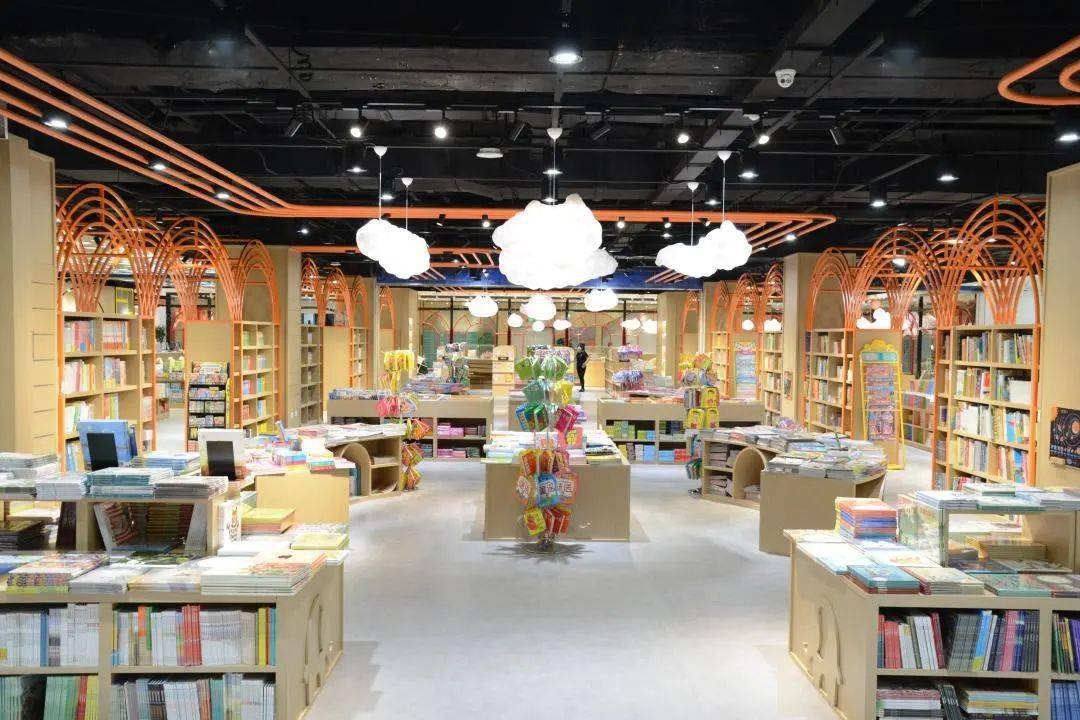 秉承一份初心守护一朵花开唐山市新华书店少儿图书区焕然一新