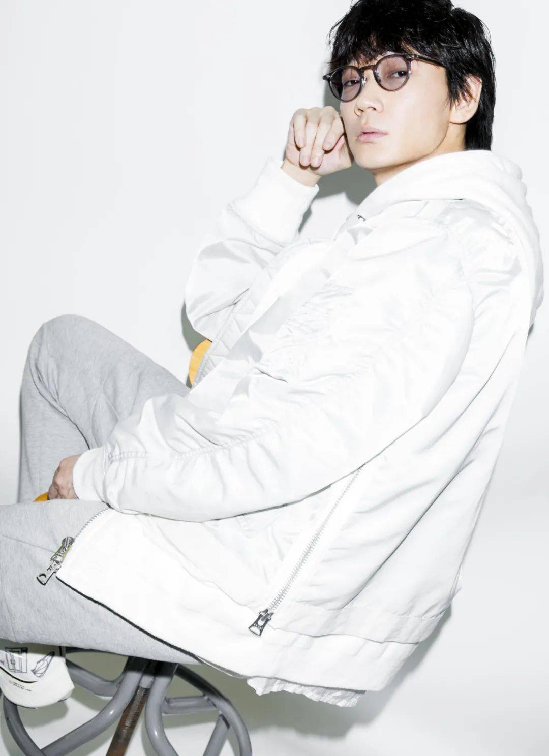 拿过日本最高荣誉奖被说演变态比谁都像最近他又因为一部新剧爆红