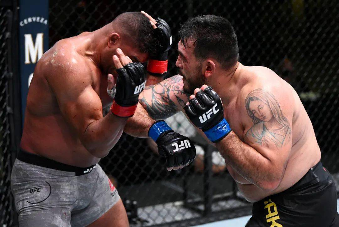 "锤子"虽老,尚能饭:欧沃瑞姆强力tko奥古斯托_手机搜狐网