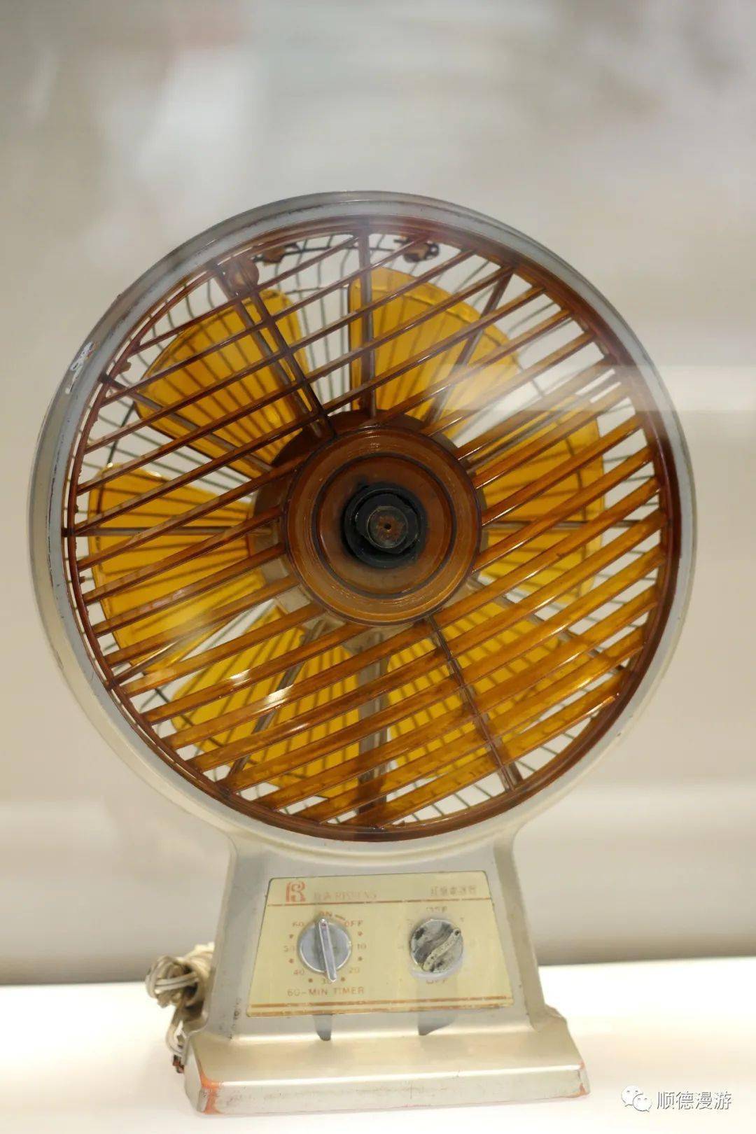 80年代红旗电器厂生产等日声牌鸿运扇(型号:ac-1001)70至80年代华英