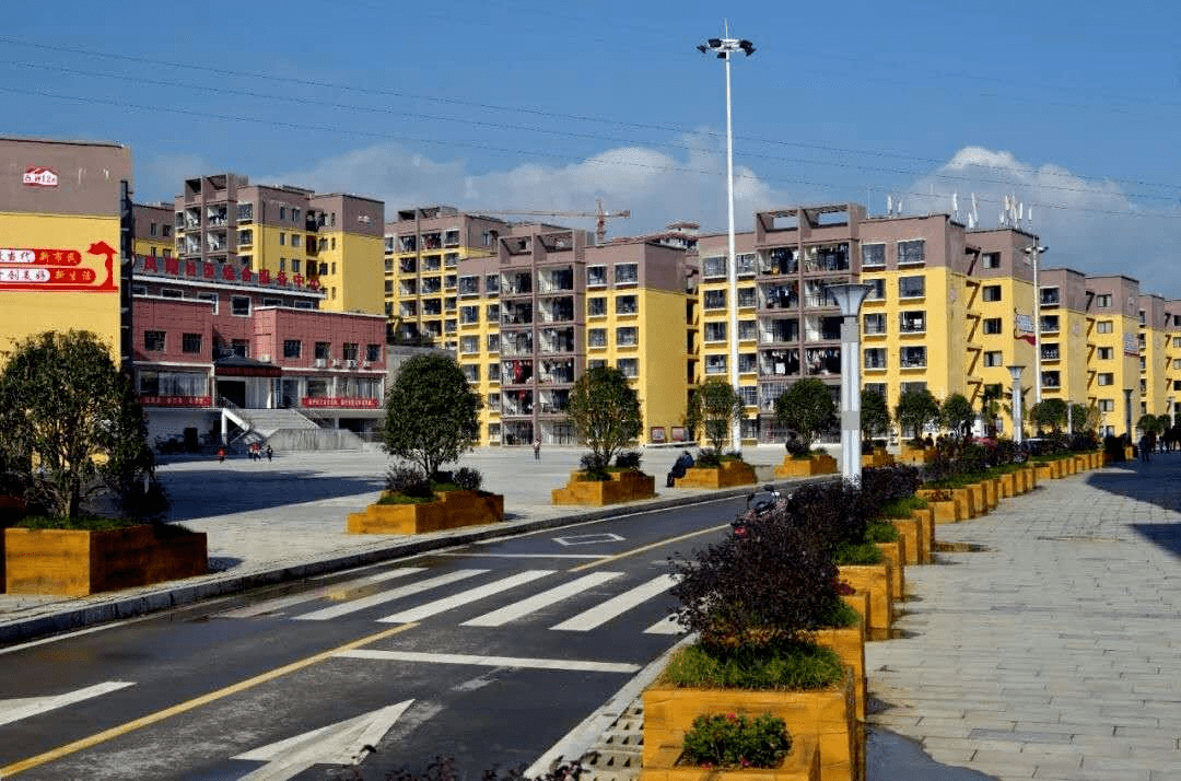 凤冈易地扶贫搬迁孩子迎来新学期新生活