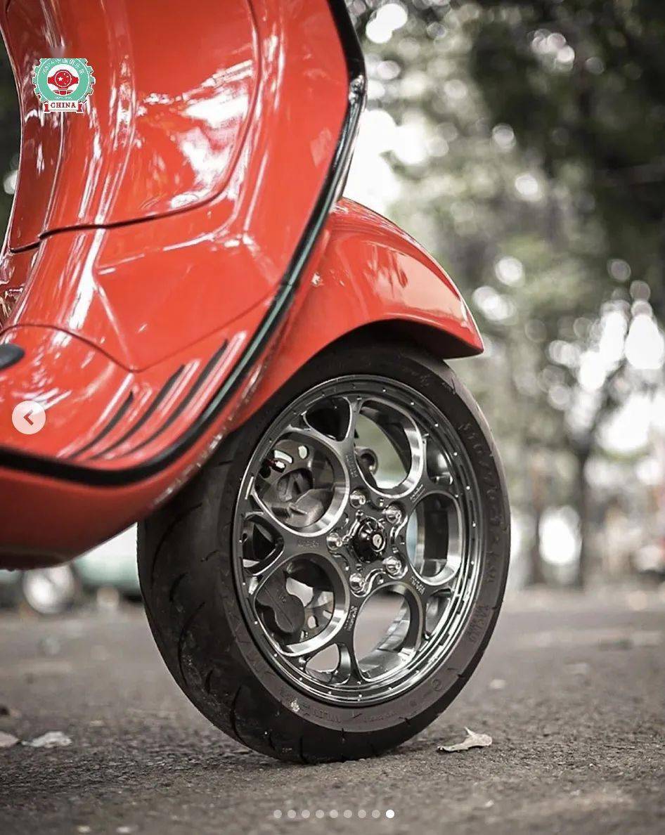 vespa150"红冲刺"和"黑春天"改装分享