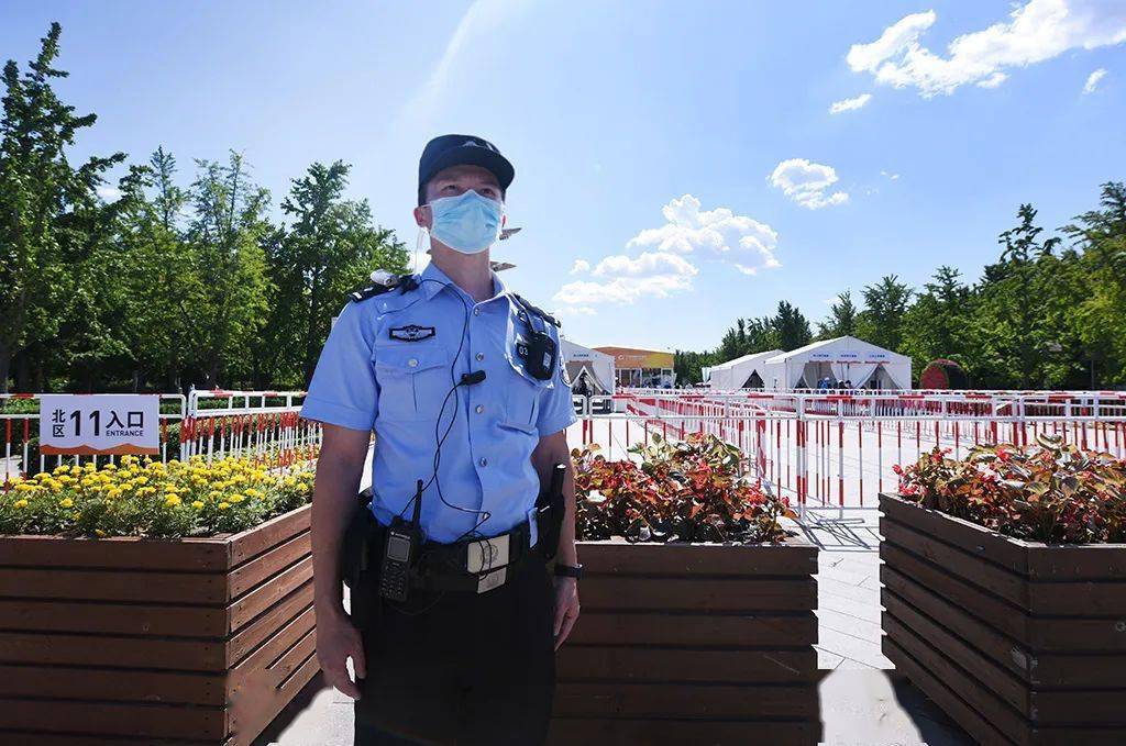 北京警察大写的服