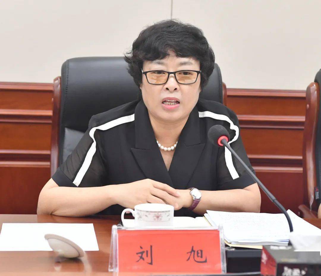 市人大常委会副主任刘旭建议,要为人民陪审员提供必要的工作保障,为其