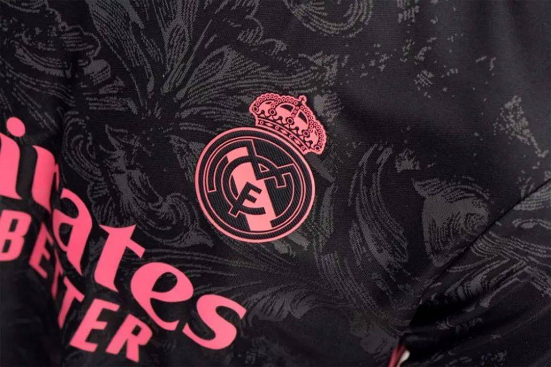 皇家马德里2020/21赛季第二客场球衣发布