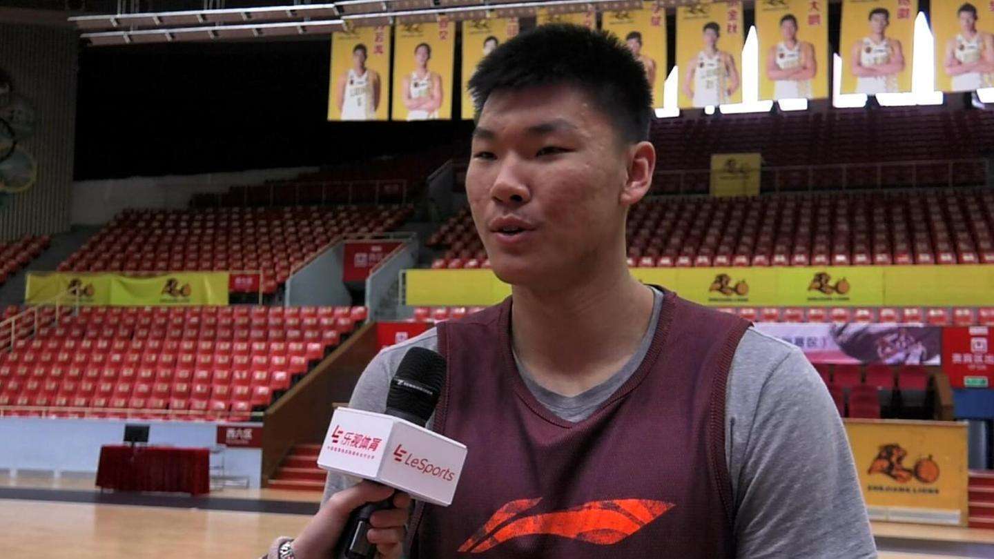 点赞转会首钢社媒!你确信,黄逸辉真希望范子铭来广东吗