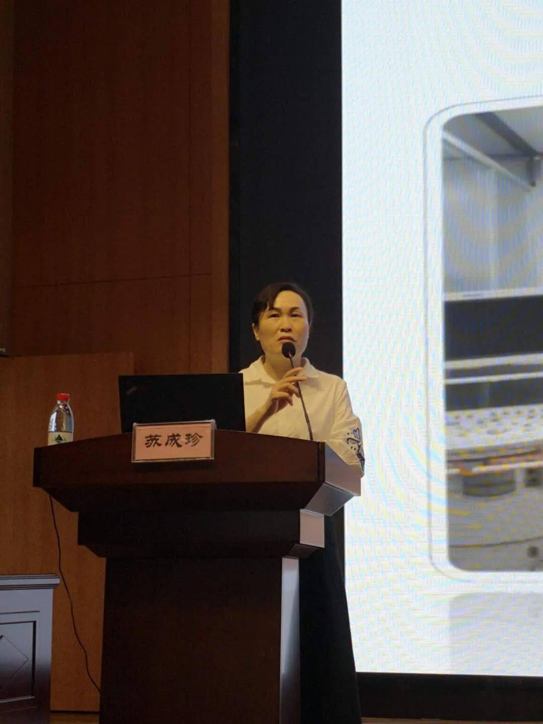 包含柳州市中醫院（廣西中醫學院第三附屬醫院）跑腿代掛專家號，預約成功再收費的詞條