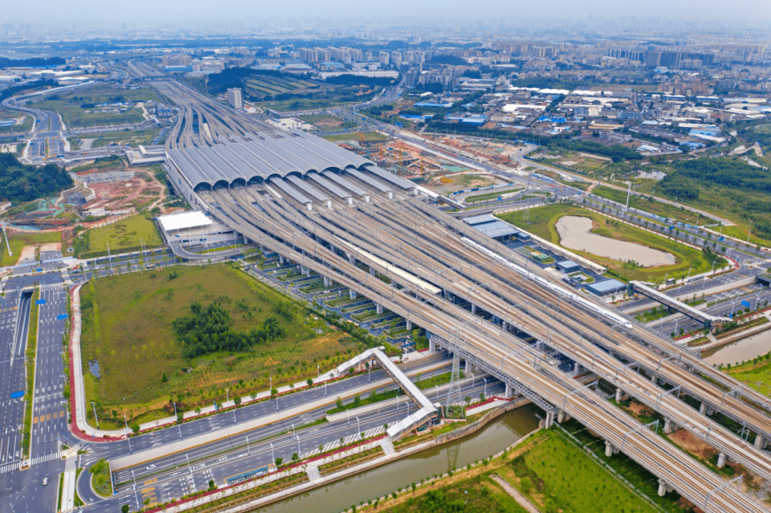 机场轨道高速建设全面提速佛山将全力打造现代化立体综合交通枢纽