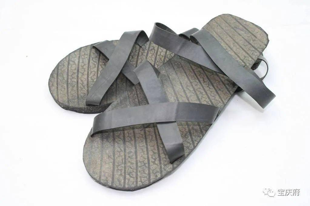 宝庆记忆轮胎草鞋