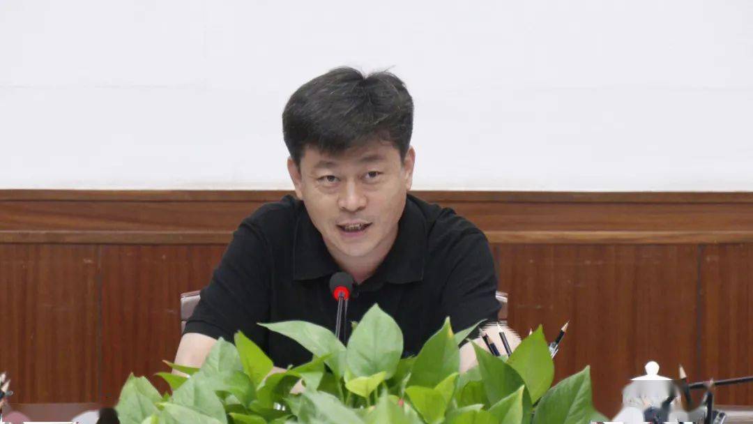 李哲主持召开盐湖区重点项目推进领导组会议