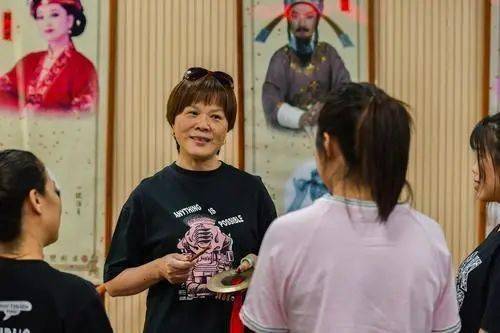 福州评话先生这样代际传承