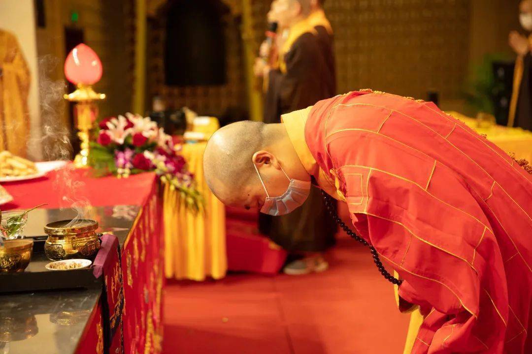 上海玉佛禅寺举行地藏王菩萨圣诞纪念法会诵经祈福报孝亲恩