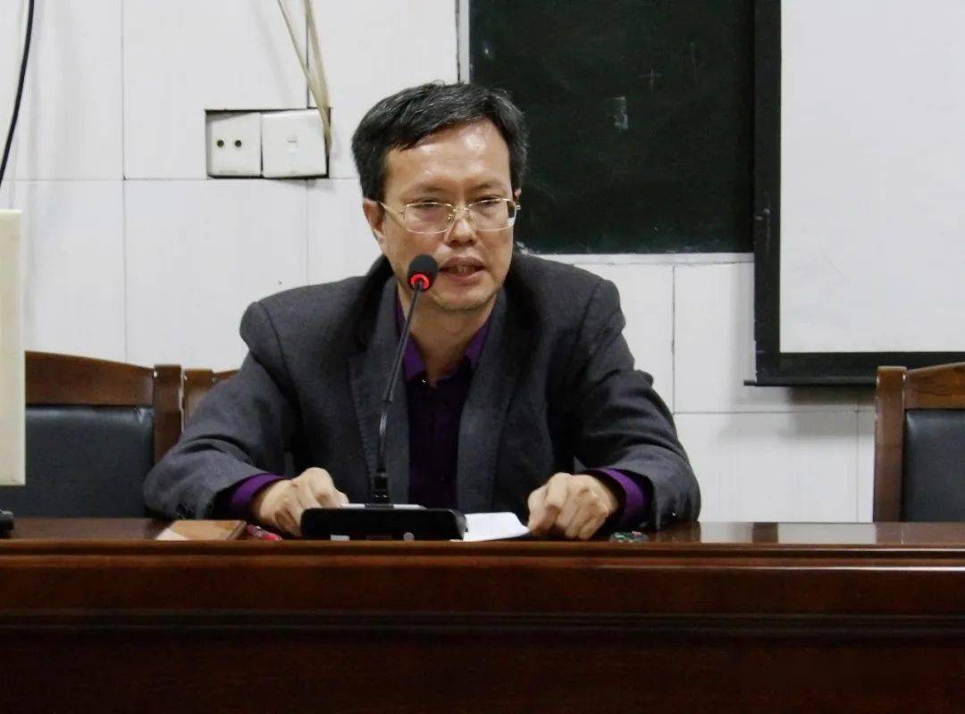 祁阳二中师徒结对增活力