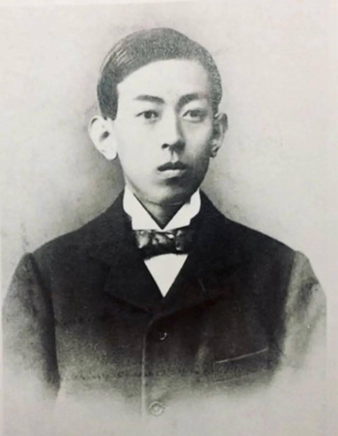 田中庆太郎说到近代中国古籍流入日本,有一大宗不得不提,即皕宋楼藏书