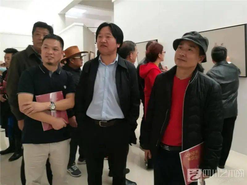 大美山水圣洁甘孜尼玛泽仁李兵马晓峰刘忠俊绘画作品展开幕