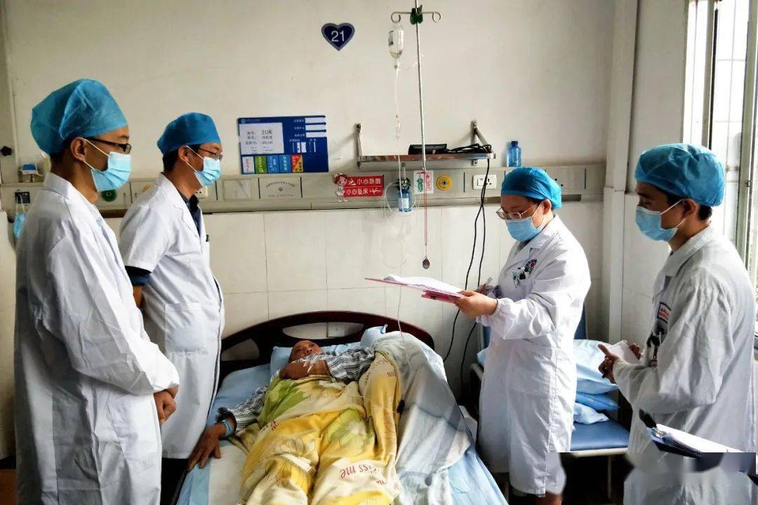 会理县人民医院举行"康复医学质量控制中心"授牌仪式