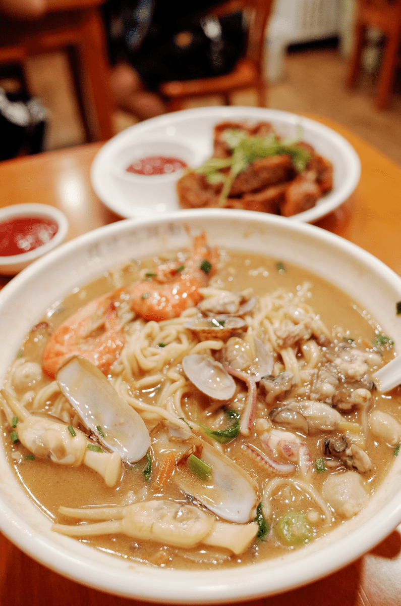 碾压必吃榜,瑶海大隐于市的闽南海鲜面