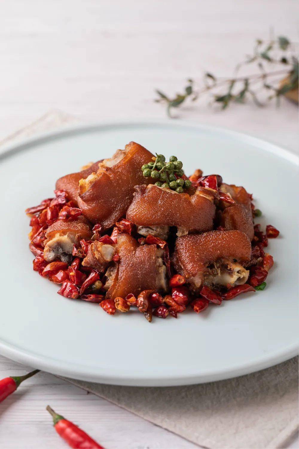 说起闽和南,热乎爆浆的侨乡葱蓉包,咸香润口的闽和南萝卜饭,鲜甜脆爽