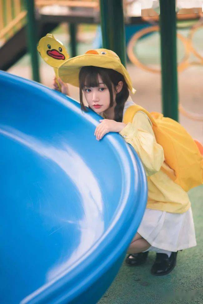 元气满满和平精英小黄鸭少女