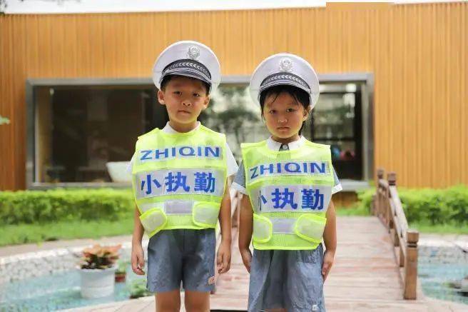 幼儿园里的"小小护卫队"