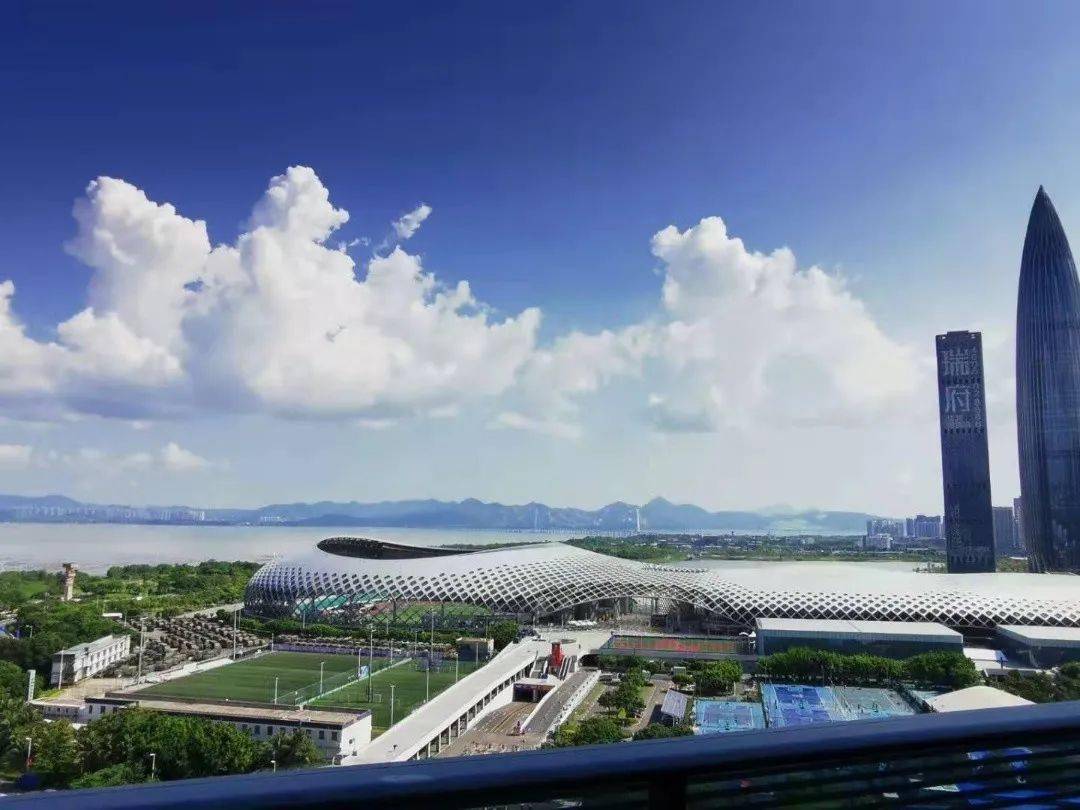 京武浪琴半岛无敌270海景251平单证大6房4800万