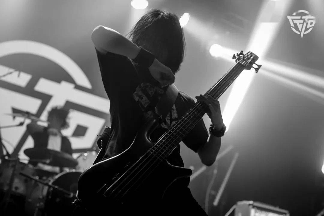 [左右乐队]无边界——跳出角色,做你自己