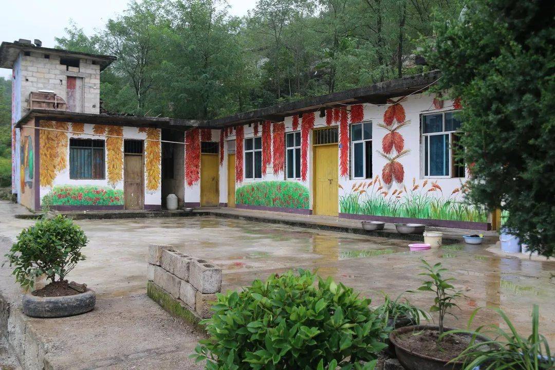 沿河黄池村银杏公园为群众增收开源拓渠