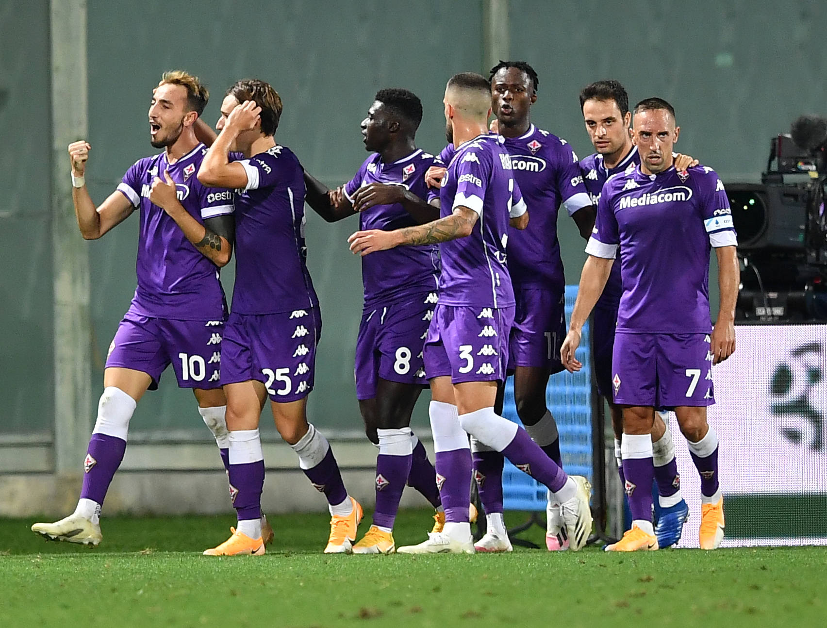 足球——意甲:佛罗伦萨胜都灵