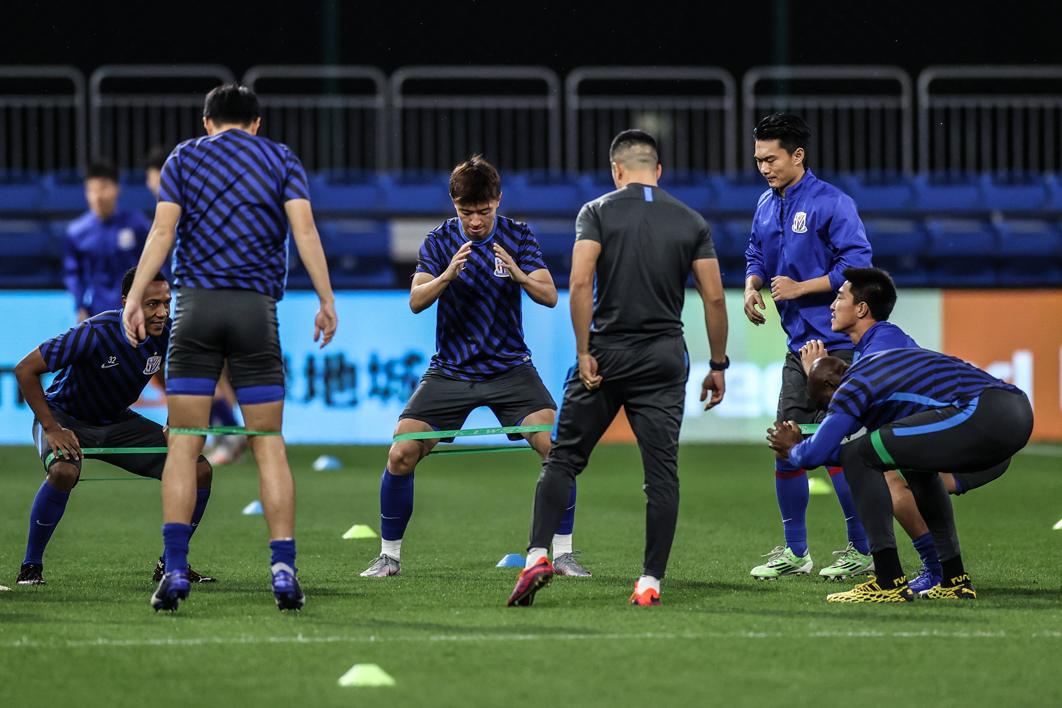 尤文官宣布冯赛季结束离队|上海申花今日齐聚备战新赛季 6名老将或离队或退役