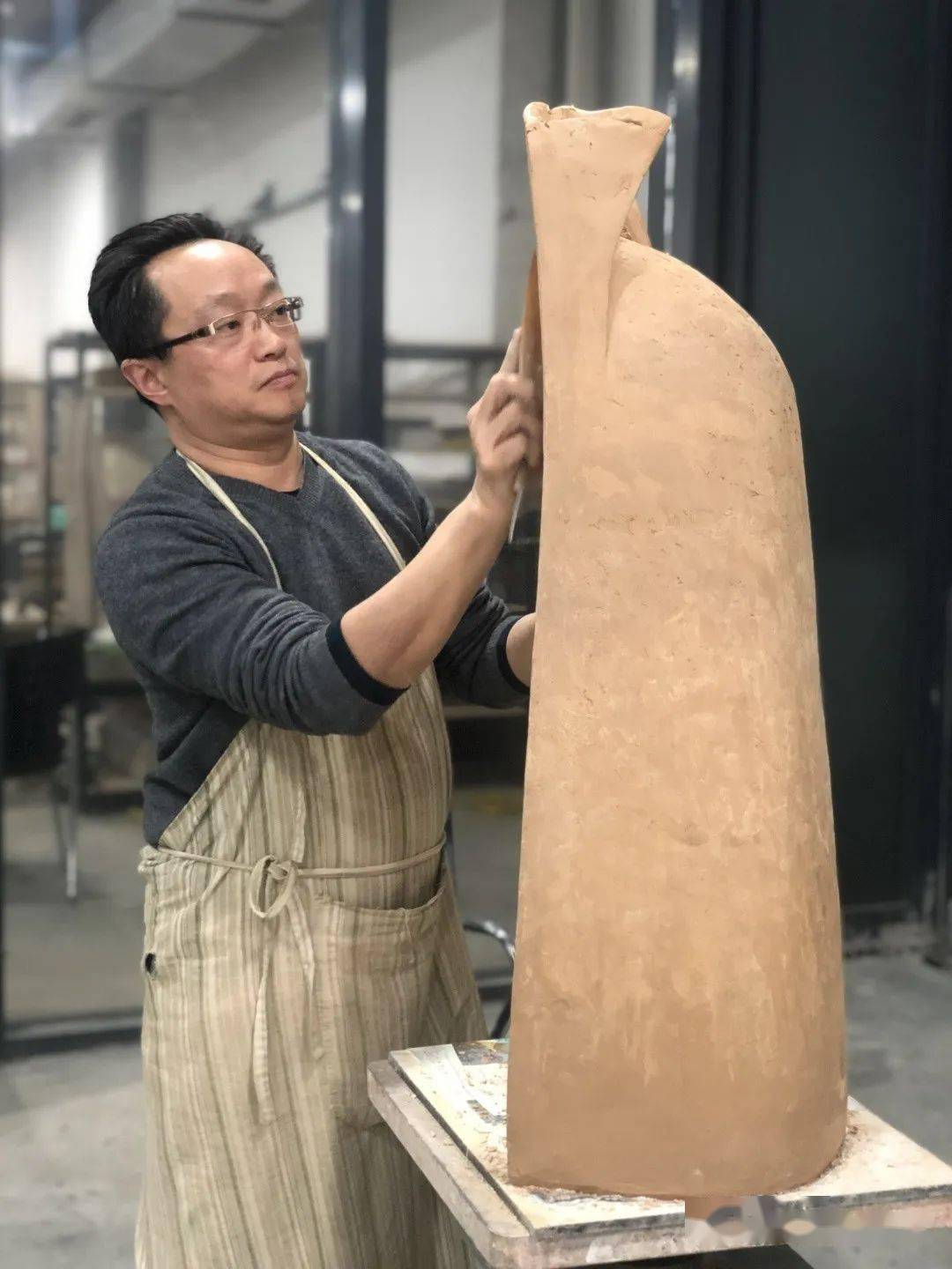 从唯美走向求真戴雨享的现代陶艺上海工艺美术杂志2020第三期