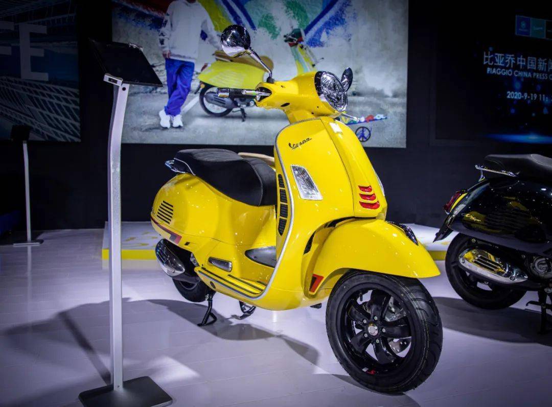 34000元vespa150中國紅特別版發佈比亞喬旗下全系車型展出