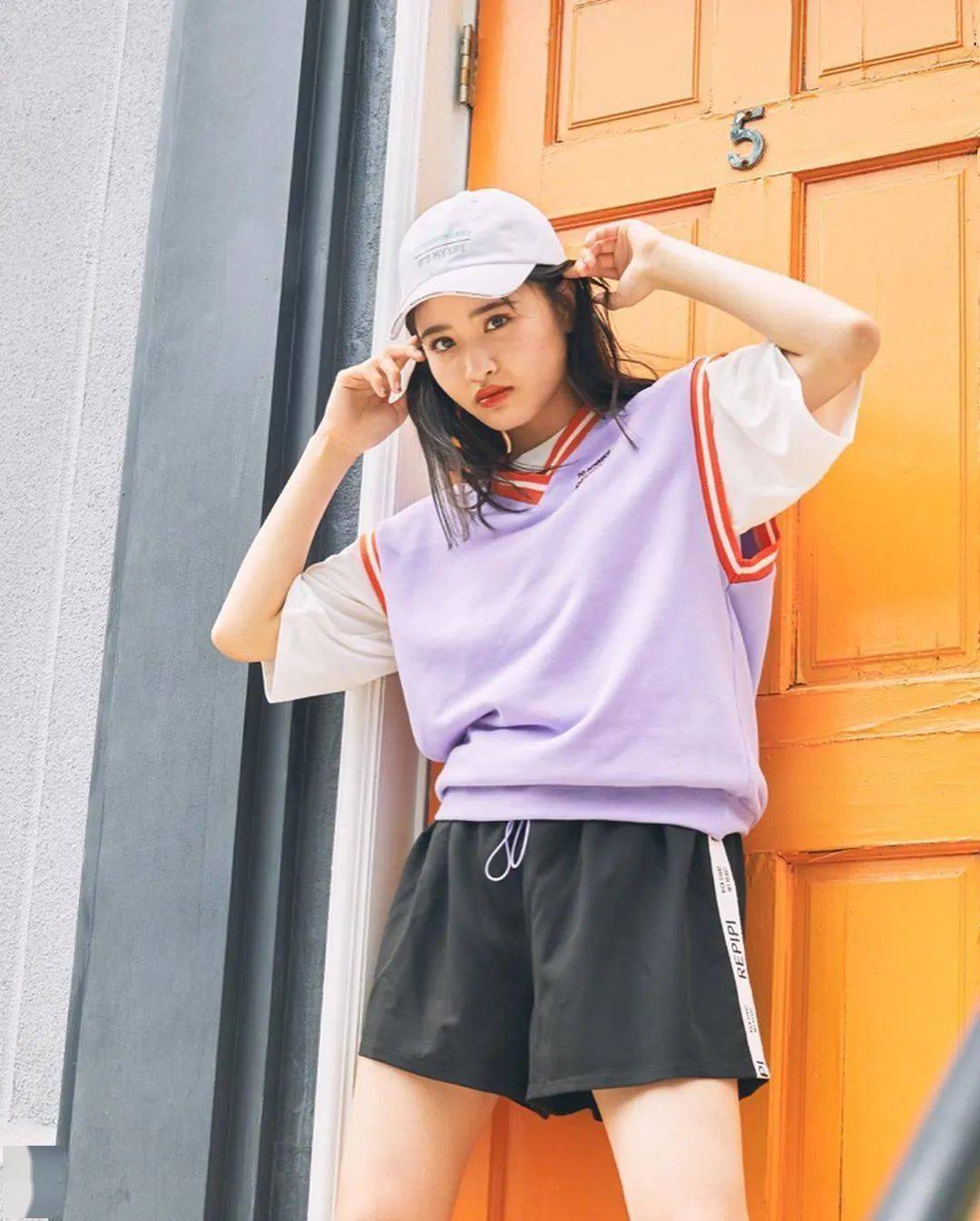 16岁日本少女模特若林真帆教你减龄装怎么穿