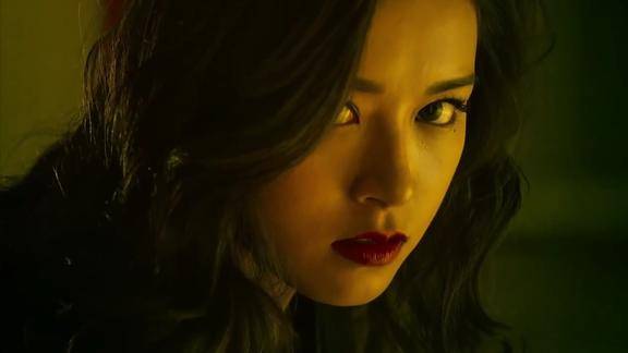 赤道千万别小瞧冷艳女杀手分分钟能打到你怀疑人生太厉害