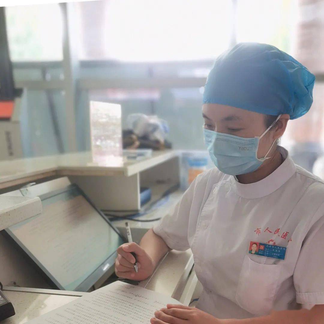 【我们是医者】平凡岗位铸就不平凡人生---十佳护士:李慧慧