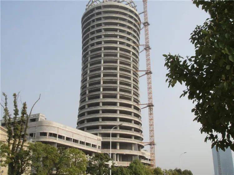 沉寂多年九江准百米高楼再度迎拍起拍总价约253亿元