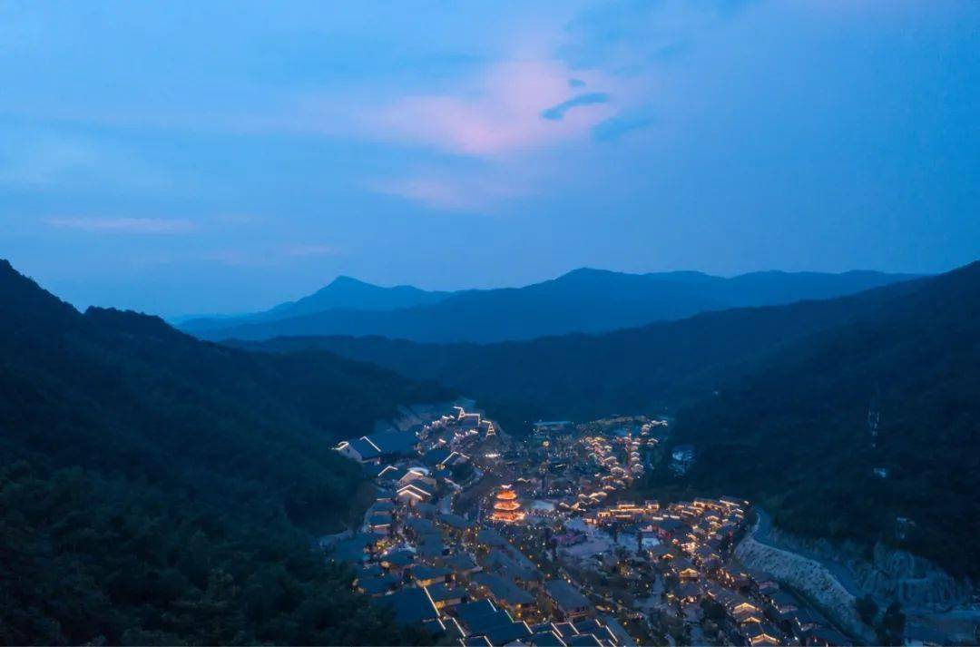 閃購葛仙村度假區06899起2晚被青春環遊記帶火景美不輸三清山睡進