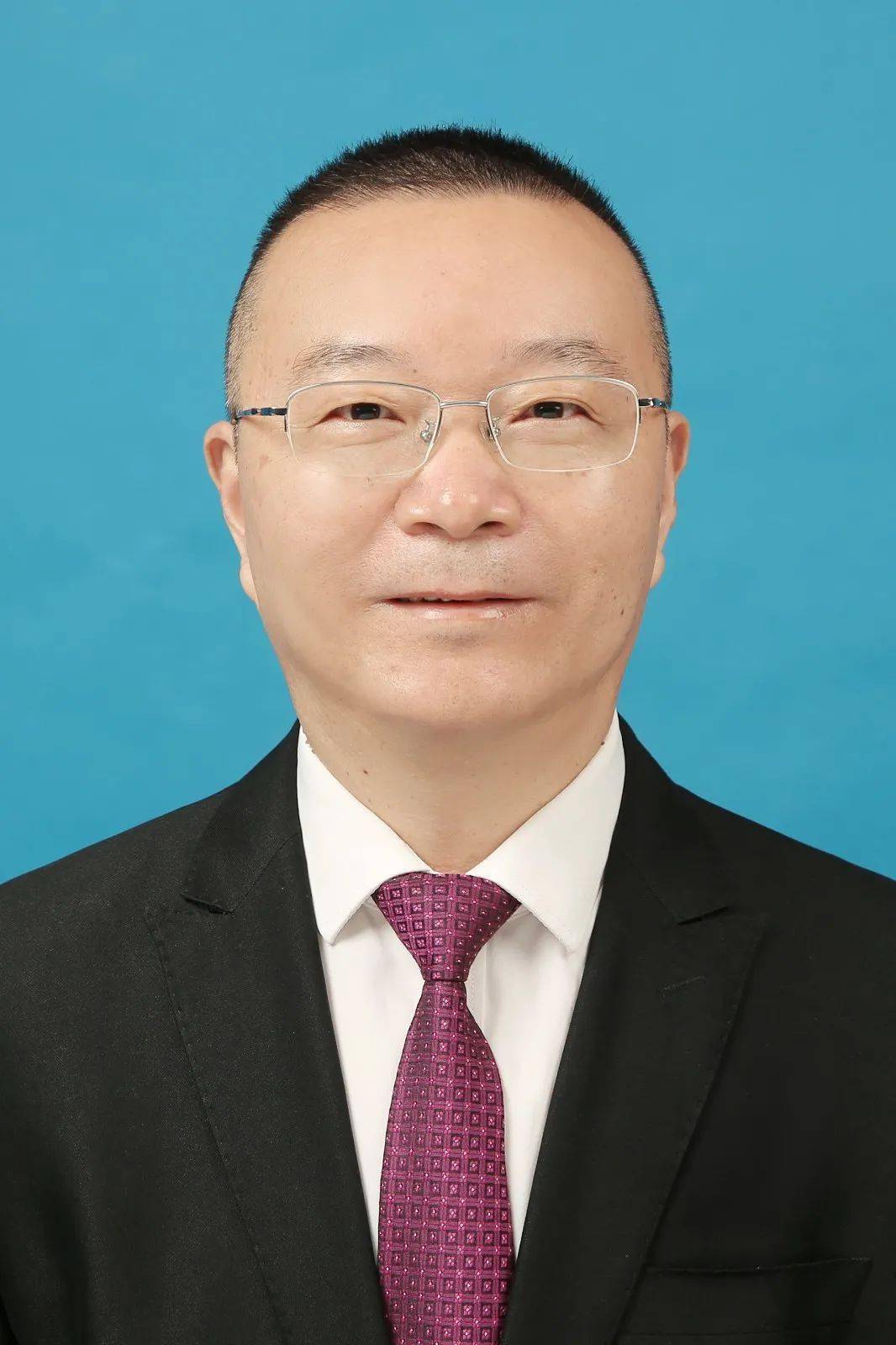 启东2人学校领导干部任职前公示