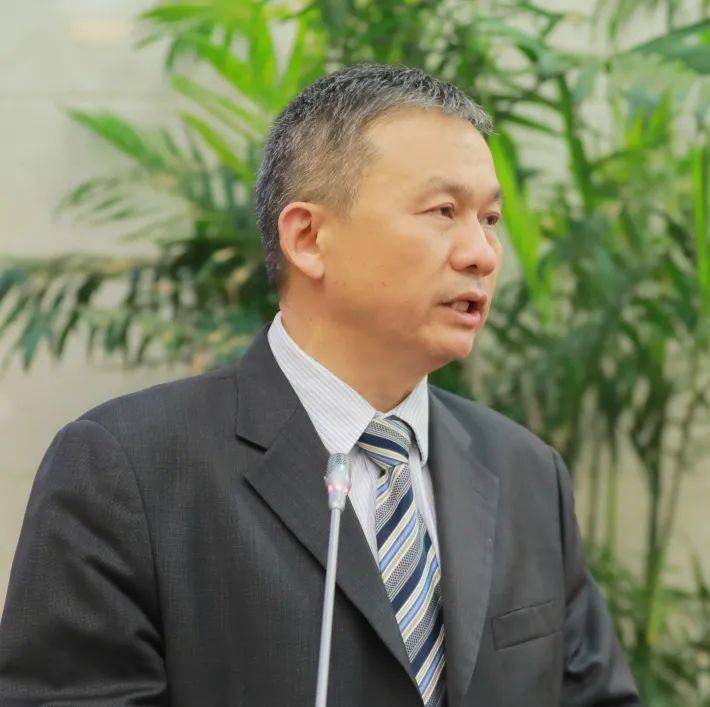 贺坚湖南省政协常委,省贸促会会长◆ 关键词:设立海外经贸联络处建议