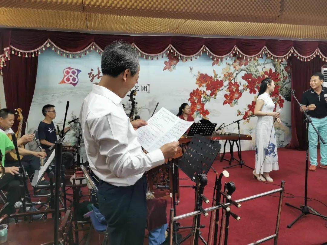 郭文海大力支持粤剧文化发展打造高水平顺德粤剧团