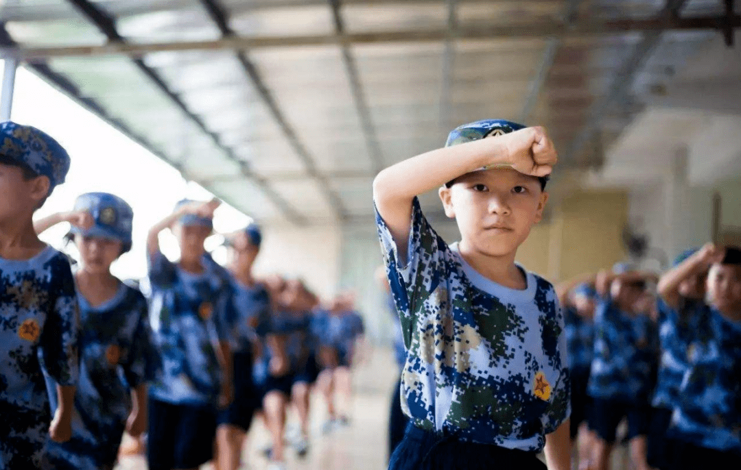 雛鷹計劃丨恒大御景半島首屆兒童軍事訓練營國慶盛啟