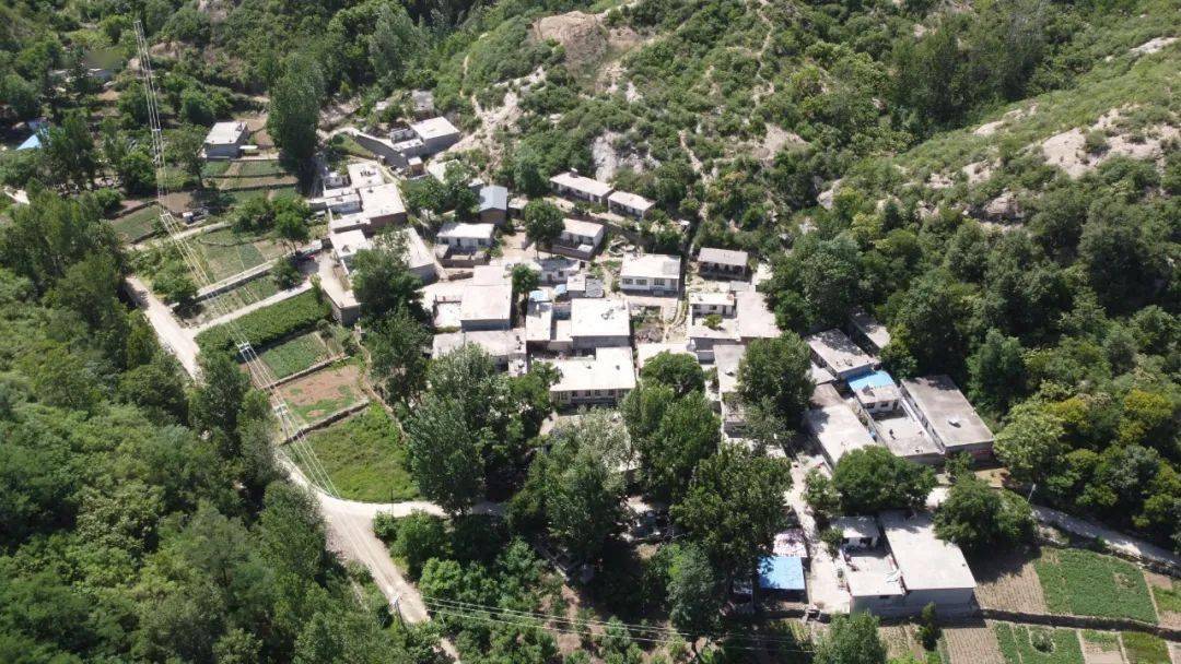 老照片里寻乡愁阜平搬迁村航拍照片系列之城南庄