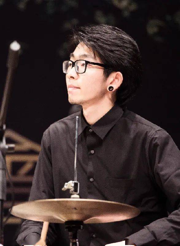 benoit stasiaczyk(彭小波):星海音乐学院现代音乐与戏剧学院现代器乐