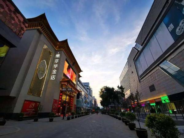 沈阳中街步行街上新了