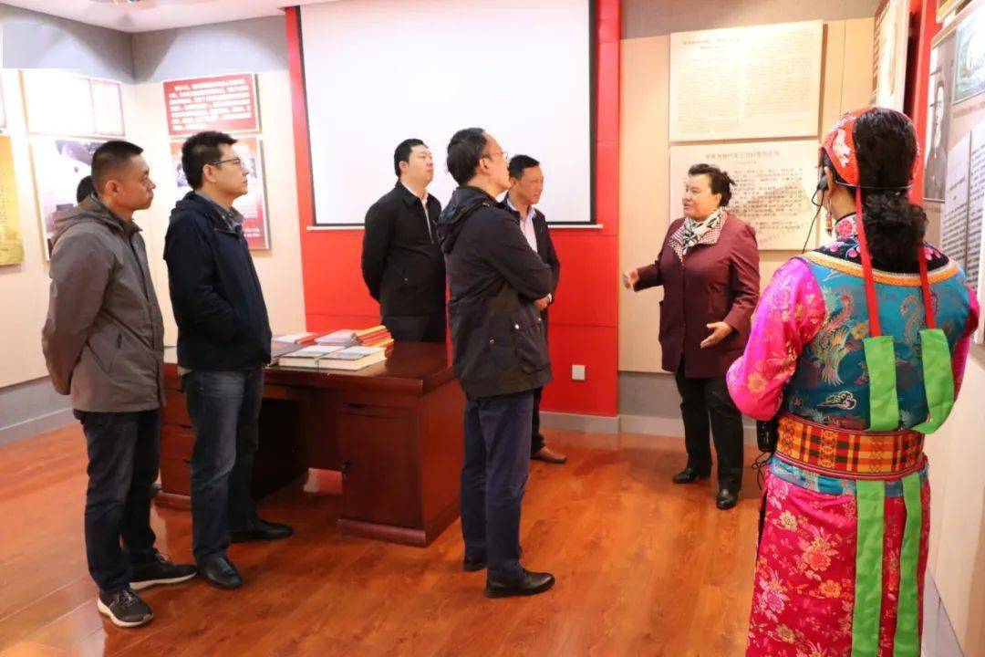 新华社采访团到卓尼县调研采访脱贫攻坚等工作