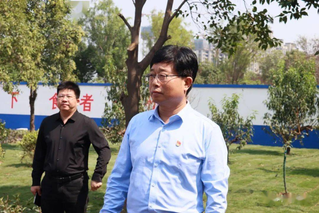 徐延杰调研路域环境整治及食品安全工作_叶县