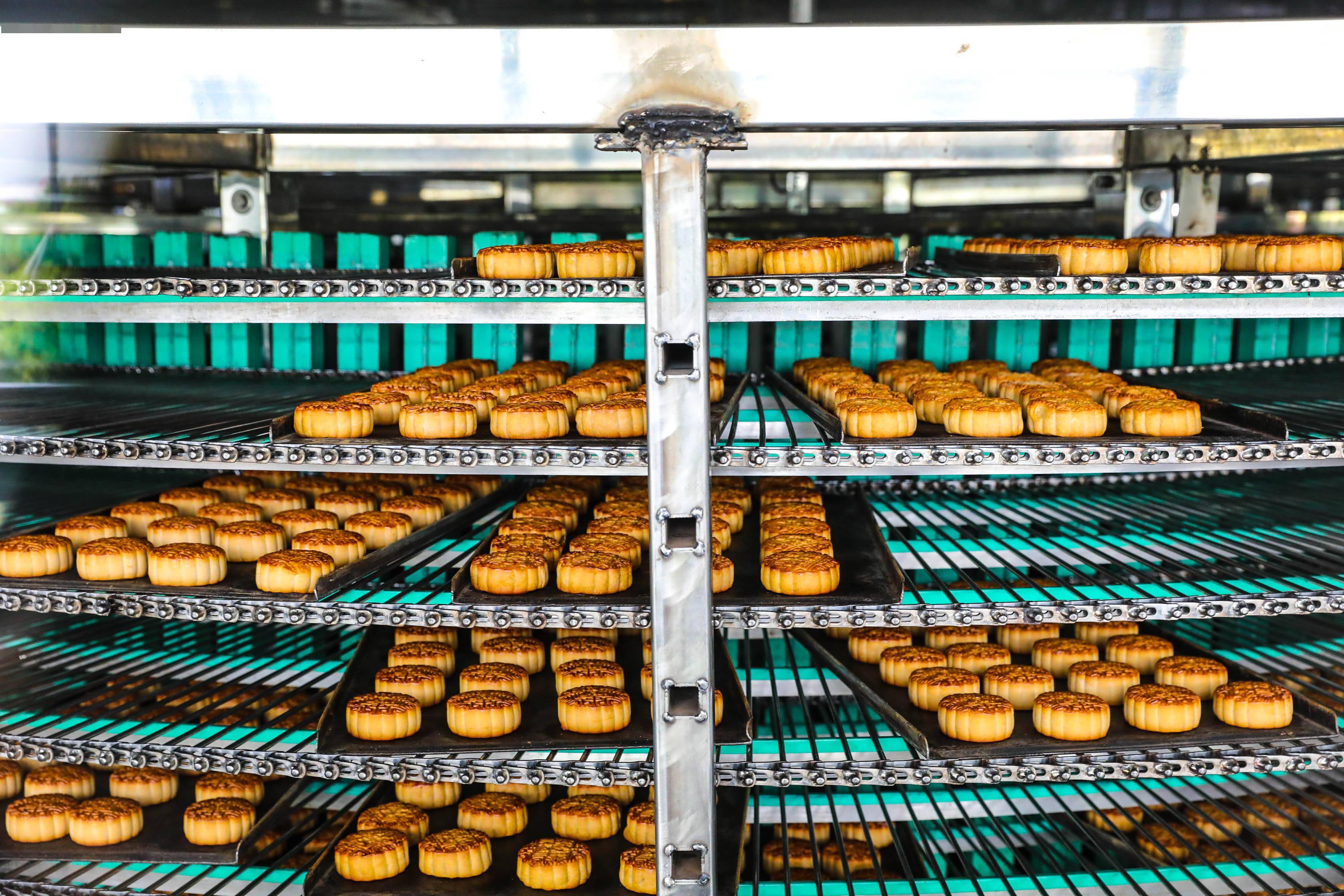 工厂实地探访杏花楼月饼的诞生,老字号永葆青春有秘诀