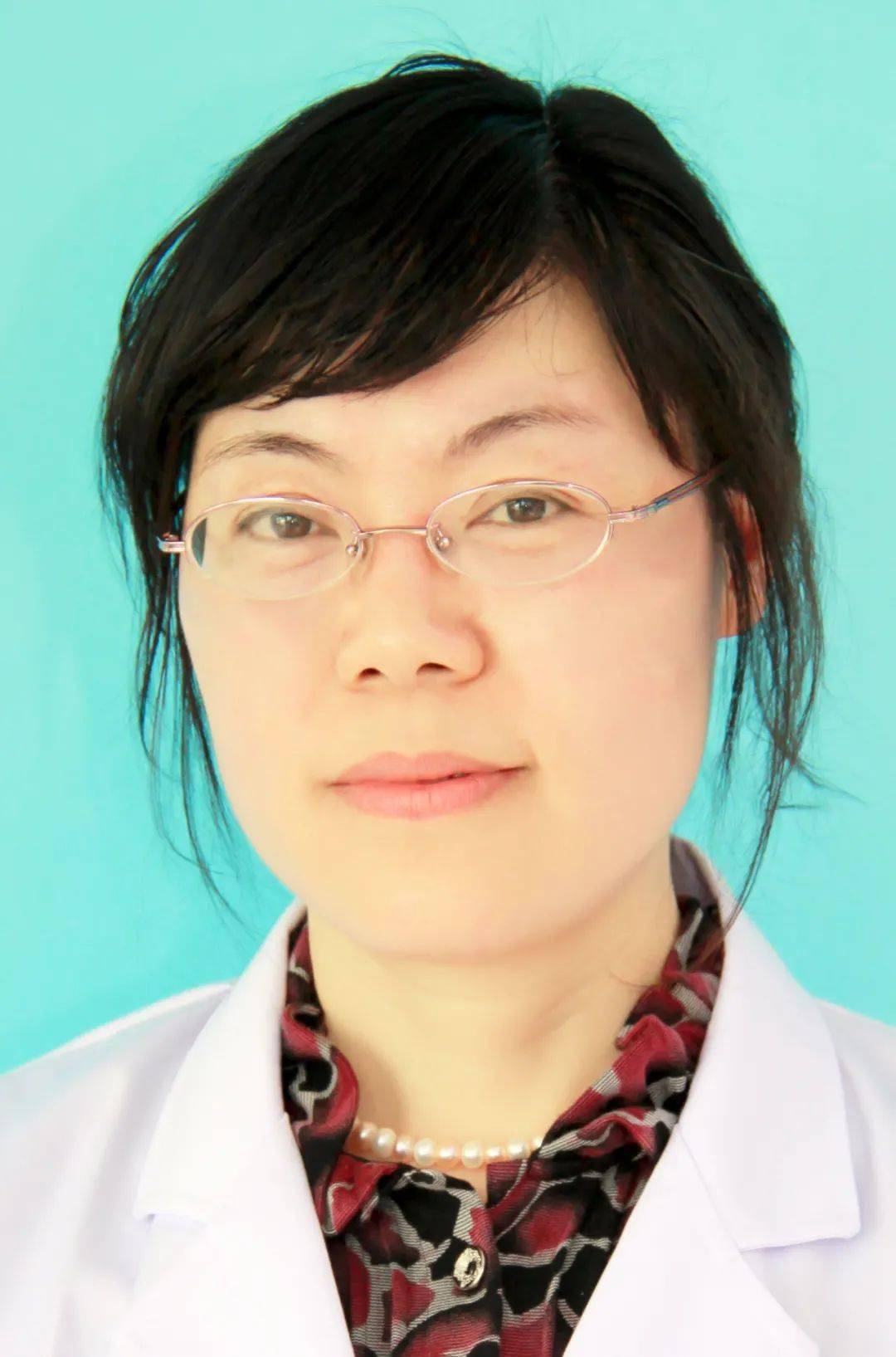 刘云霞,女,主任中医师,双博士,杭州会第三人民医院肿瘤科兼中医科主任