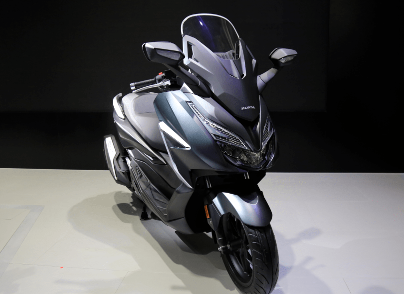 北京车展honda正式亮相cm300和nss350将在全新hondawing中排店销售